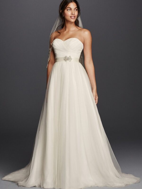 Strapless Wedding Dress with Sweetheart Neckline Collection 4XLNTWG3802