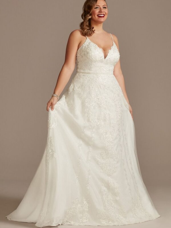 Lace Applique Tulle Plus Size Wedding Dress  8CWG905