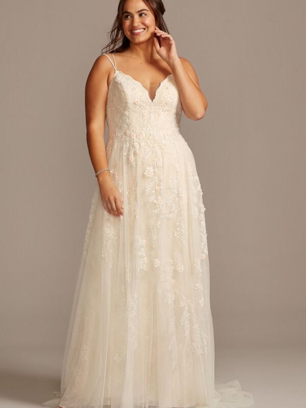 Scalloped A-Line Plus Size Wedding Dress  8MS251177