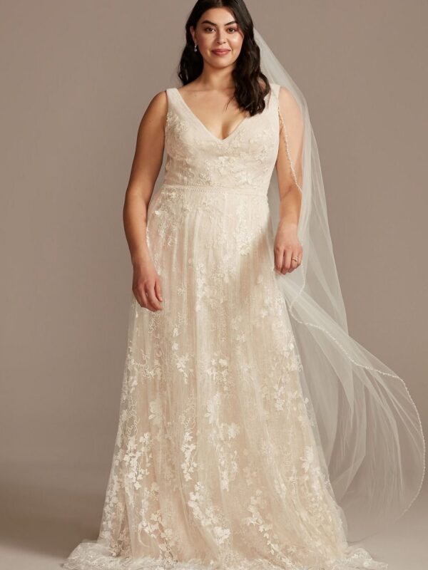 Floral Plus Size Wedding Dress with Veiled Train  8MS251228