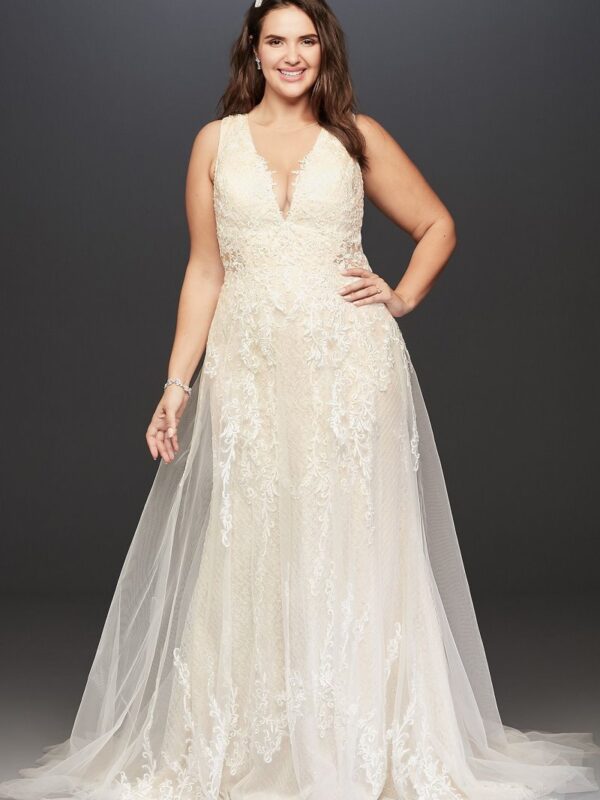 Tulle A-Line Plus Size Wedding Dress with V-Neck 9SWG722