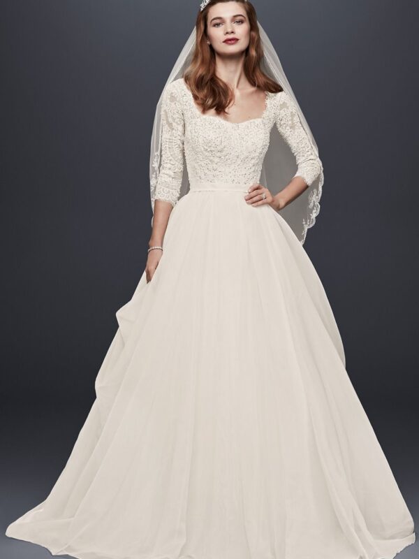 Organza 3/4 Sleeved Wedding Dress  CWG731