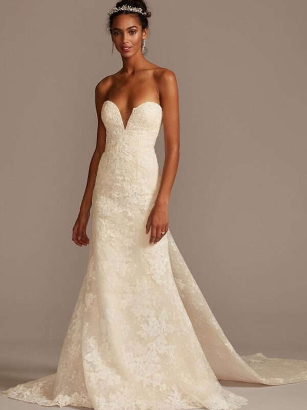 Scalloped Lace Removable Bow Train Wedding Dress  CWG880