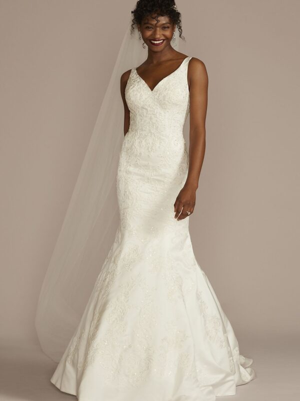 Lace Applique Satin V-Neck Mermaid Wedding Dress CWG961