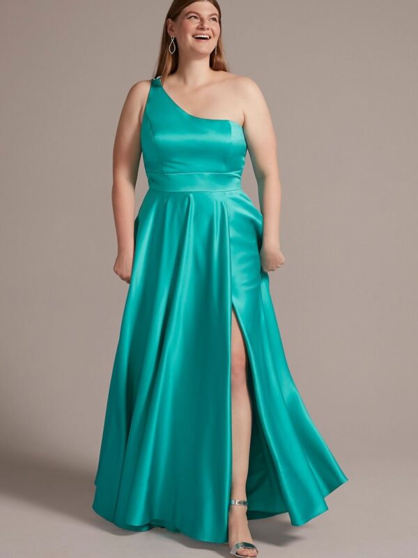 Plus Size One-Shoulder Satin A-Line with Slit D24NY22016W