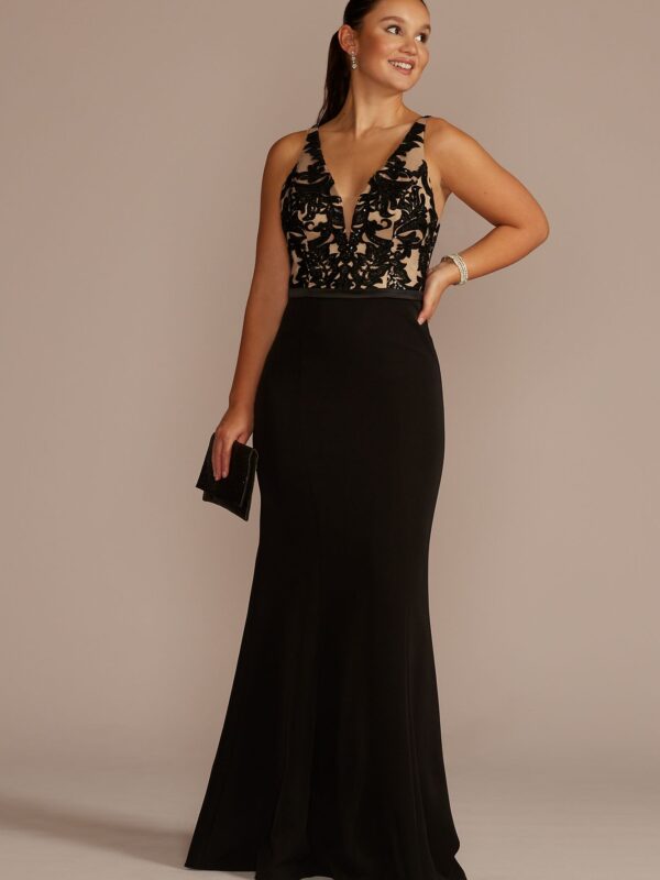 Embellished Crepe Plunge Mermaid Dress D28NY22557