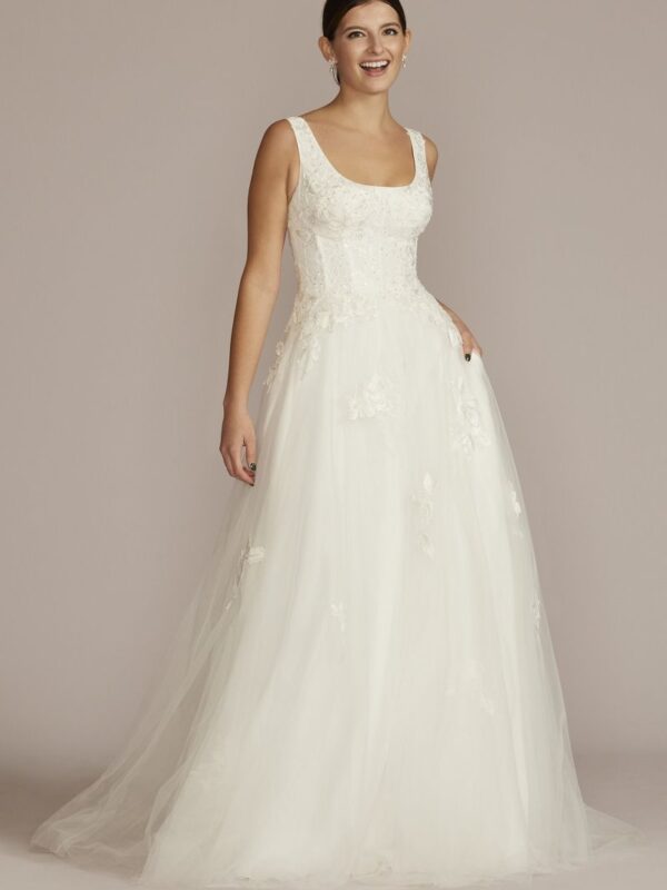 Floral Scoop Neck Sleeveless Wedding Gown WG4062